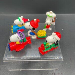 Lot of 5 Whitmans Chocolates Snoopy and Woodstock Plastic Ornaments Christmas